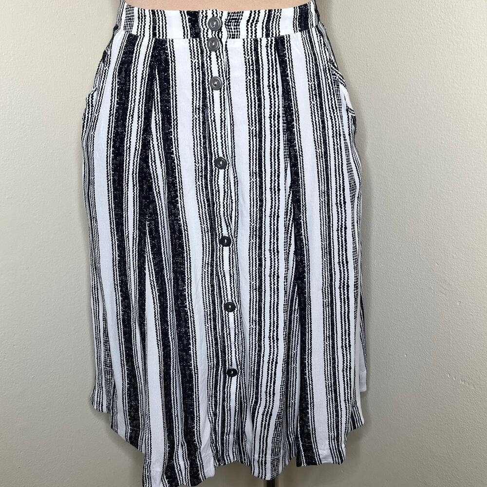 ASTR The Label Skirt w Pockets XS Womens Black White Striped Button Front Knee